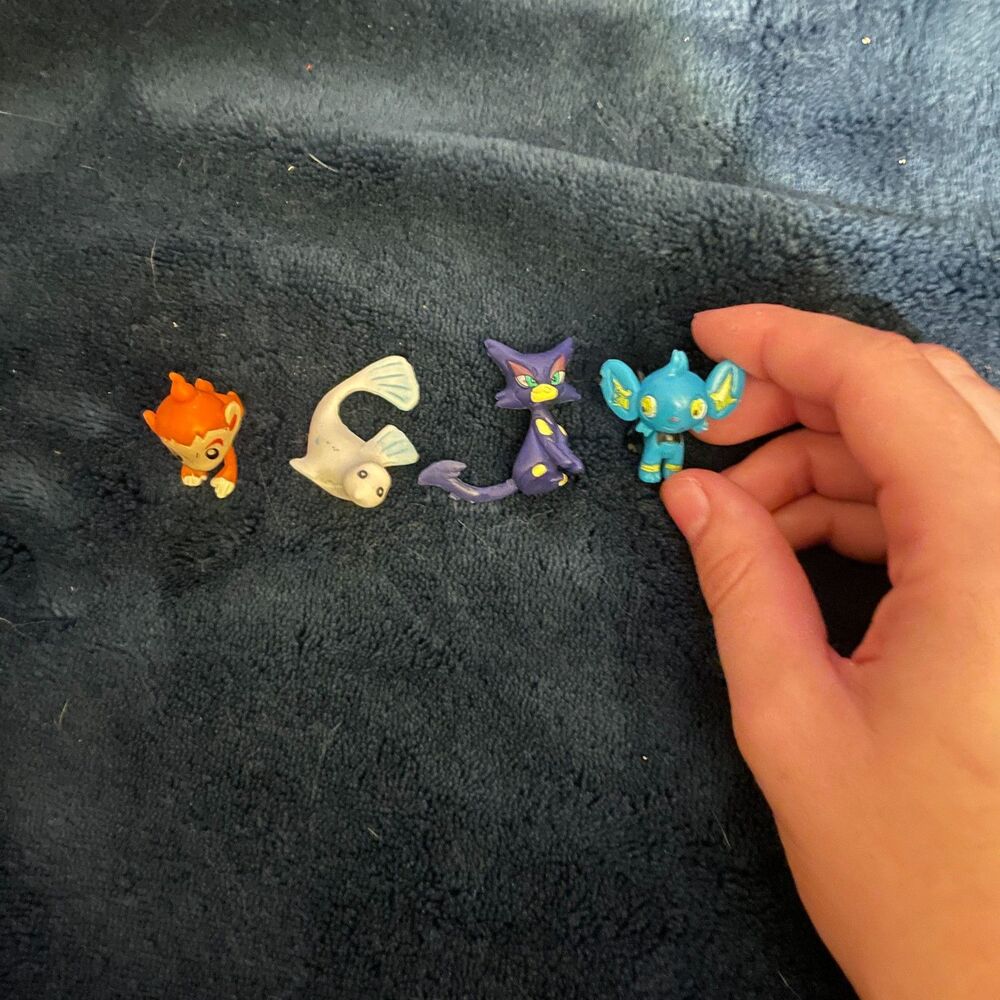 Vintage Pokemon RL Mini Micro 1"Figure Lot of 4, Finneon Purrloin Shinx Chimchar